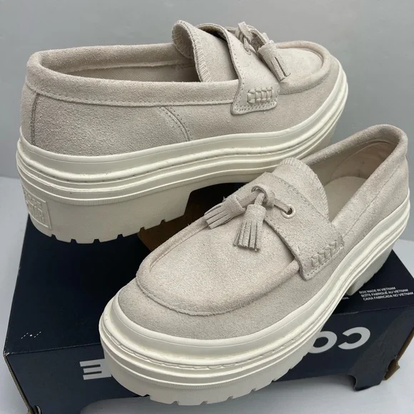 Converse A15553C
CTAS LUGGED HEEL LOAFER OX
LIGHT DUNE/EGRET/LIGHT DUNE Platform - Picture 11 of 16